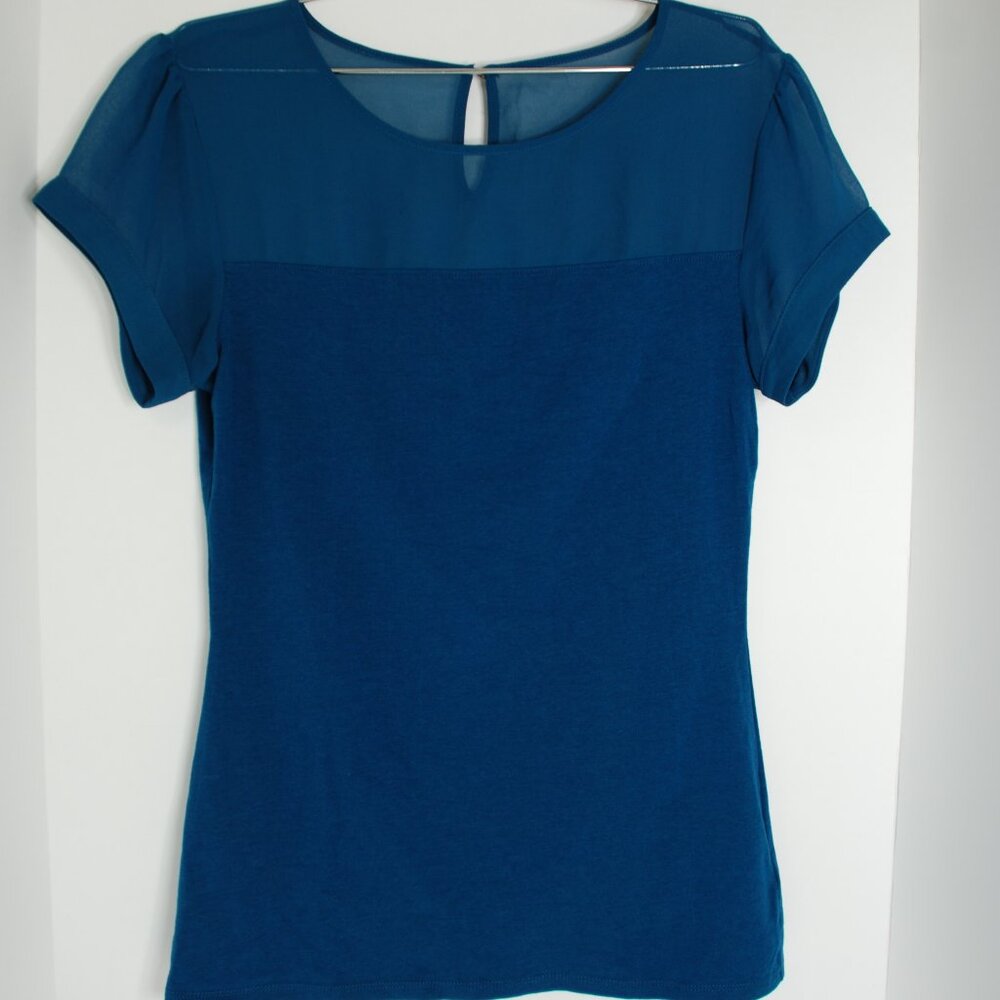 Express deep turquoise short-sleeved top size small